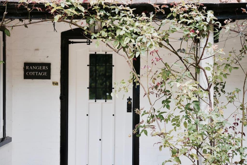 Highfield Lodge ترينج المظهر الخارجي الصورة