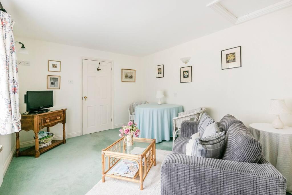Highfield Lodge ترينج المظهر الخارجي الصورة