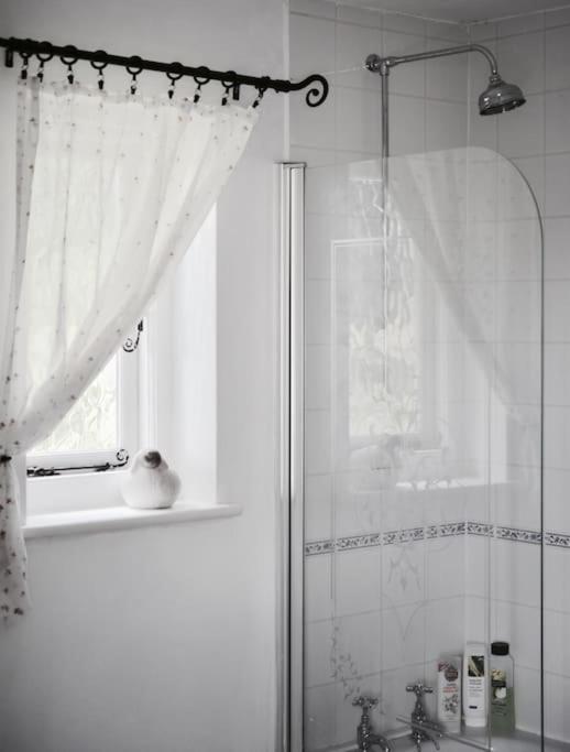 Highfield Lodge ترينج المظهر الخارجي الصورة